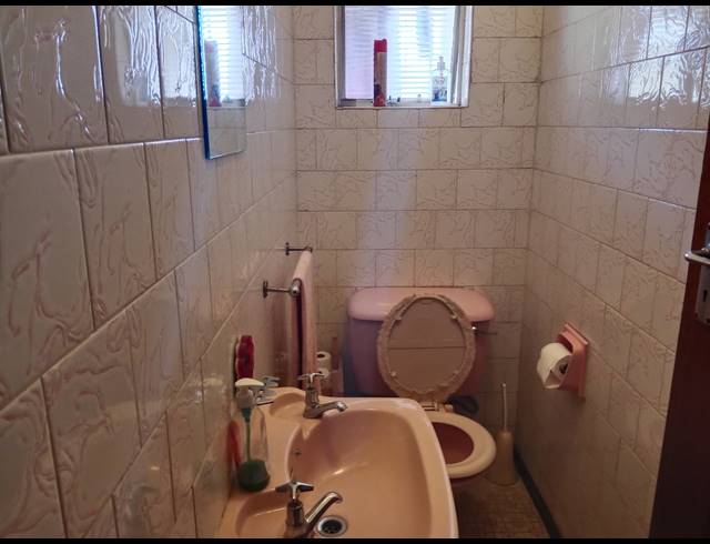 4 BEDROOM HOUSE FOR SALE IN RAISETHORPE